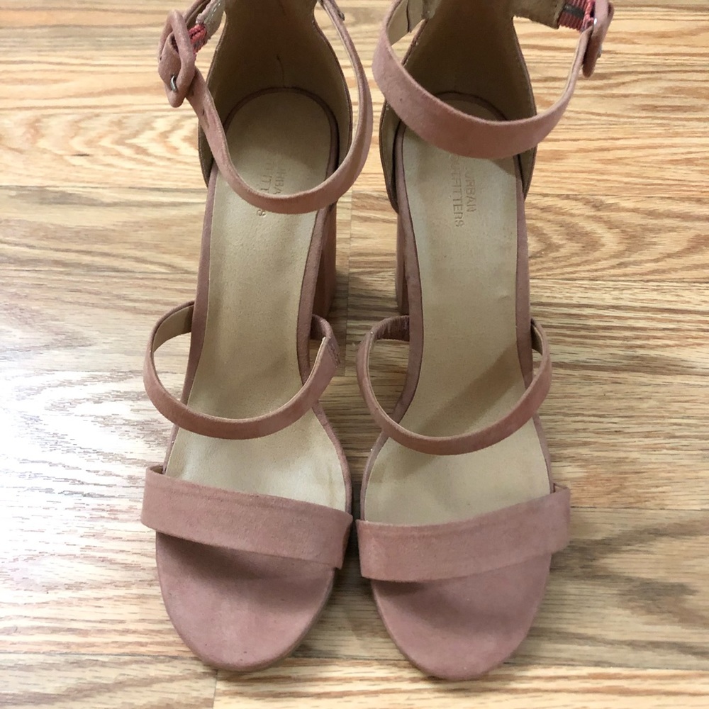 Urban Outfitters Mauve Suede Ankle Strap Heels - Picture 2 of 6